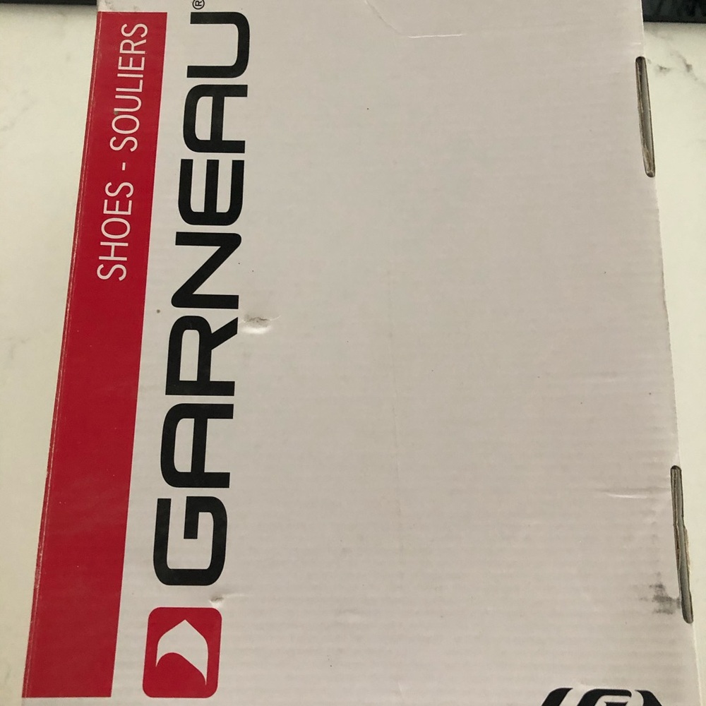 Indoor cycling shoes